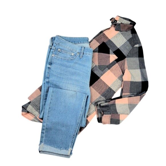 Womens Size 14 Lauren Conrad Lightwash Stretchy Distressed Cuffed Skinny Jeans - Picture 6 of 12